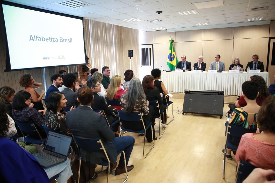 Ministério da Educação lança aplicativo gratuito para reforçar alfabetização